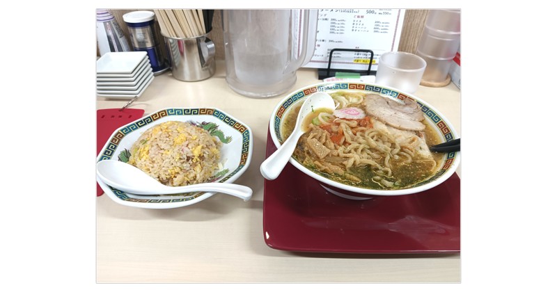 メンフジミ　辛みそラーメン大盛り+半チャーハン