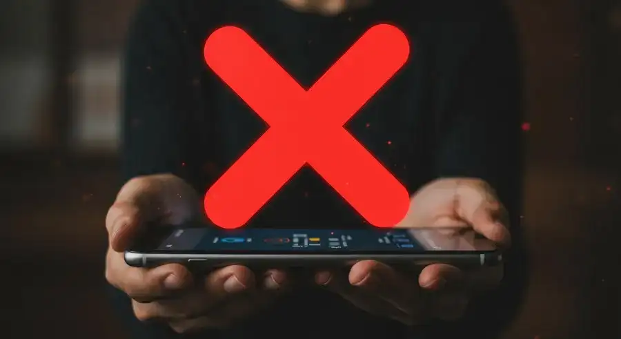 やってはいけないNG行動｜スマホでのSNS投稿の危険性